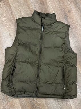Columbia Men’s Olive Green Down Puffer Vest